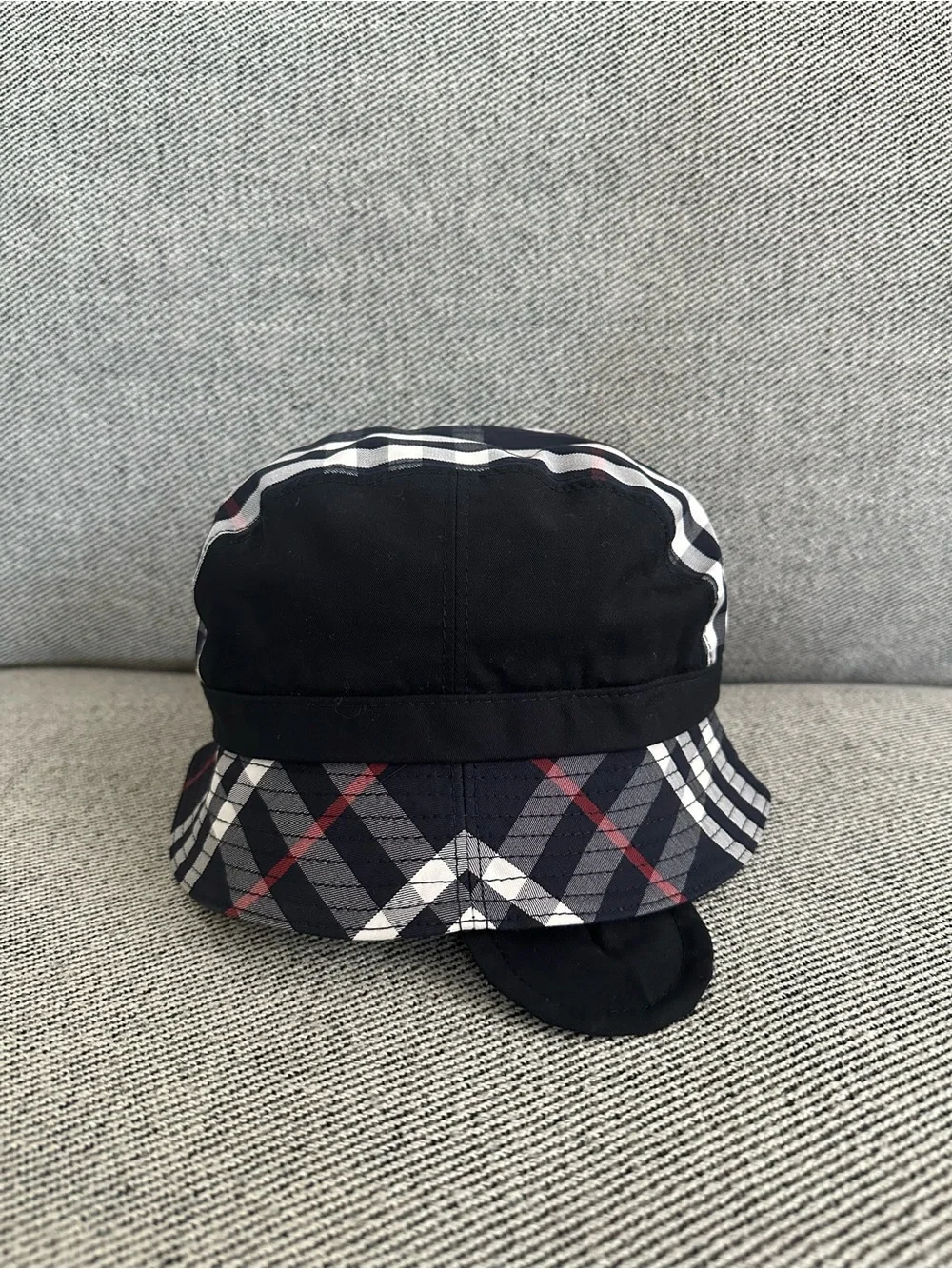 Burberry authentic gosha